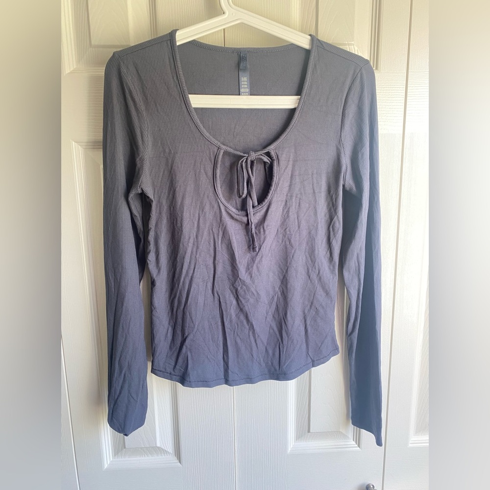 NEW SKIMS Soft Lounge Tie Front Long Sleeve T-Shirt - Graphite Grey - Picture 4 of 9